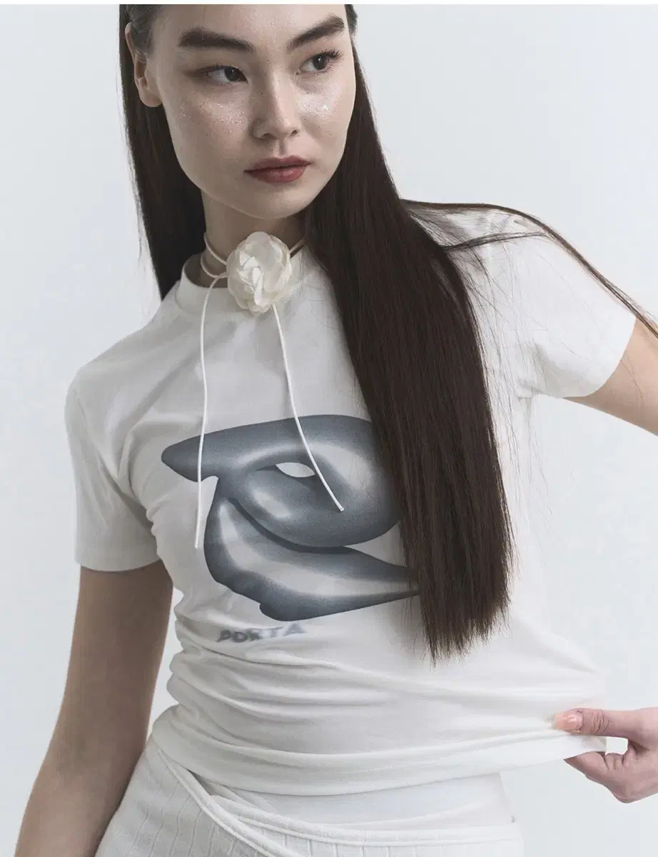 Porta 포르타 PORTY FITTED HALF TOP, WHITE